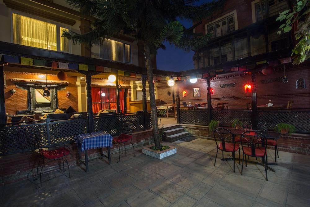 Hotel Encounter Nepal & Spa Kathmandu Esterno foto