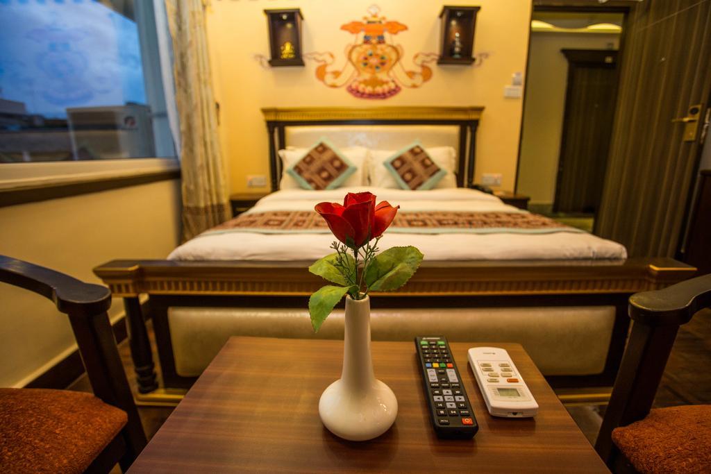 Hotel Encounter Nepal & Spa Kathmandu Esterno foto